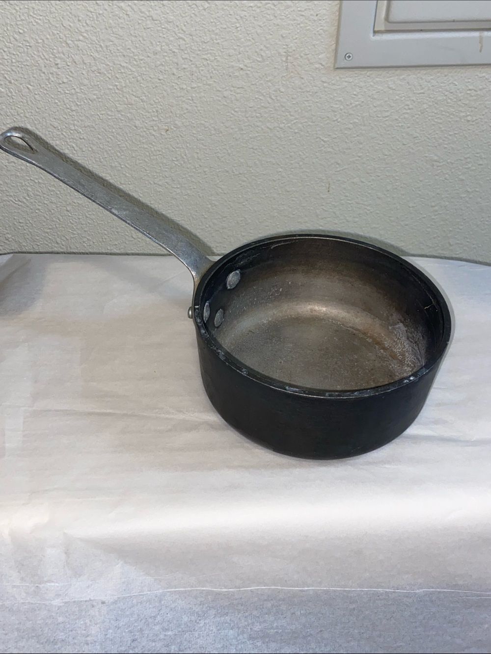 VTG, Magnalite GHC USA 1. Quart 1 Liter Black Saucepan with Handle - Black